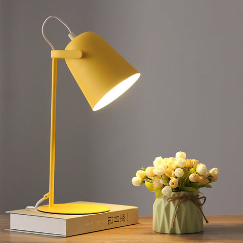 Scandinavian Style Metal Table Lamp with E27 Socket and Inline Cord Switch