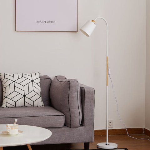 Minimalist Floor Lamp with Curved Neck and E27 Socket