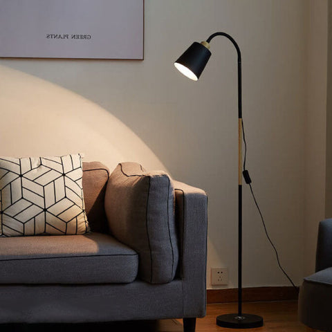 Minimalist Floor Lamp with Curved Neck and E27 Socket