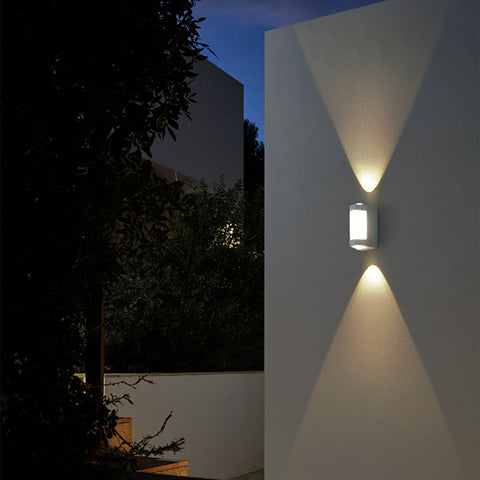 Outdoor Wall Light with Up-and-Down Acrylic Design