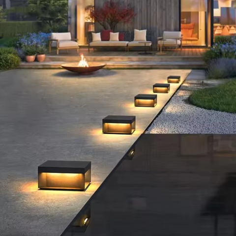 Outdoor Post Light with Square Glass Enclosure and LED Lighting