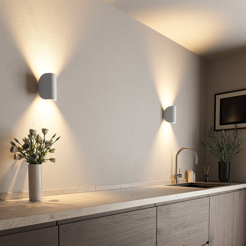Adjustable Aluminum LED Wall Light for Indoor and Outdoor Lighting