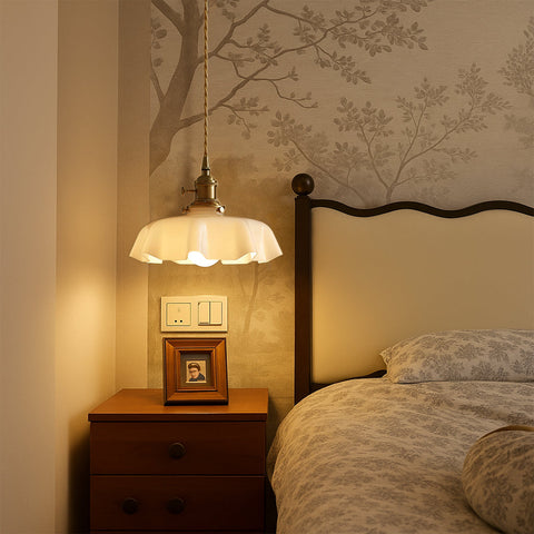 Scalloped Glass Pendant Light for Dining Rooms and Bedside Lighting