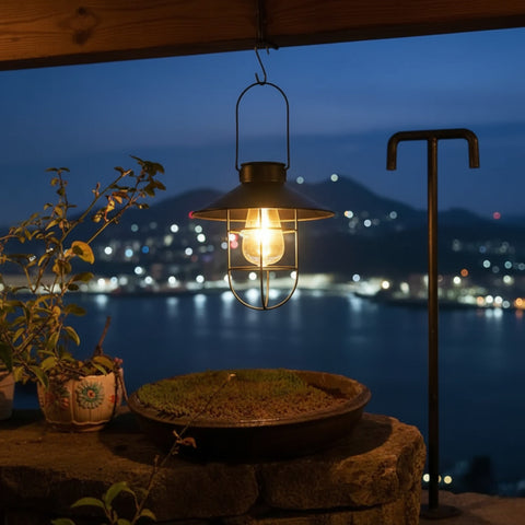 Solar Vintage Lantern – Retro Tungsten LED Garden Light