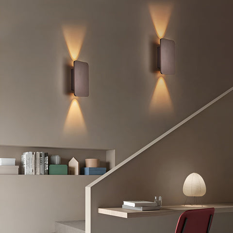 LED wall lamp with upward and downward light beam – Modern and atmospheric