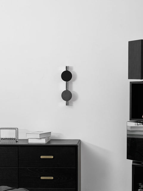 Kinetic Shadow Wall Lamp with Adjustable Light Reflection