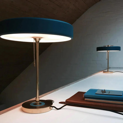 Table Lamp with Metal Drum Shade and Pull-Chain Switch