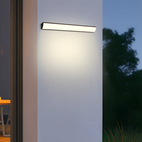 Modern Outdoor LED Wall Light with Weather-Resistant Aluminum Design