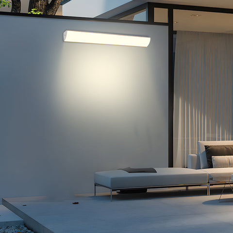 Modern Outdoor LED Wall Light with Weather-Resistant Aluminum Design