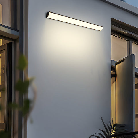 Modern Outdoor LED Wall Light with Weather-Resistant Aluminum Design