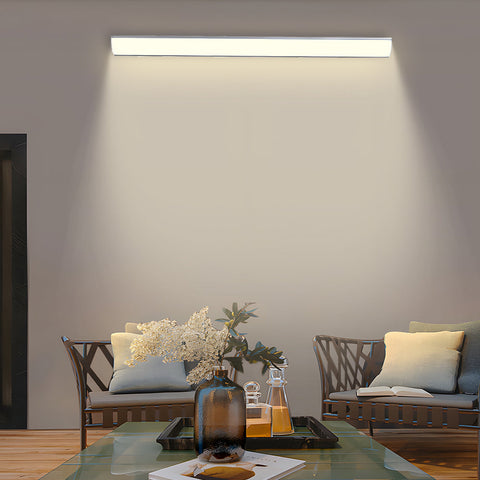 Modern Outdoor LED Wall Light with Weather-Resistant Aluminum Design