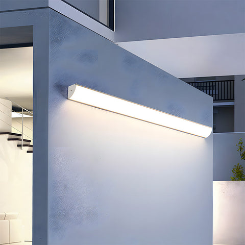Modern Outdoor LED Wall Light with Weather-Resistant Aluminum Design