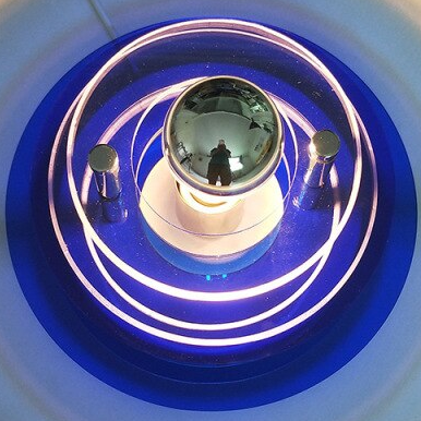 Wall Light with Layered Acrylic Discs and Retro Geometric Styling