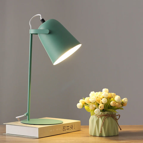 Scandinavian Style Metal Table Lamp with E27 Socket and Inline Cord Switch