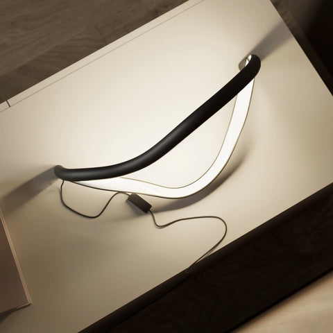 Sculptural Brass LED Table Lamp with Organic Wave Design and Warm White Light