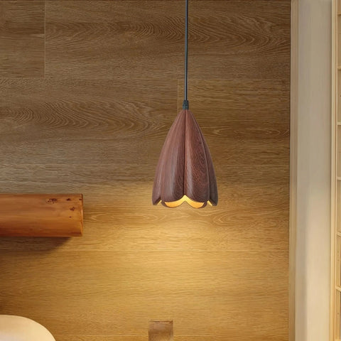 Petal-Shaped Resin Pendant Light for Bedroom and Dining Area Lighting