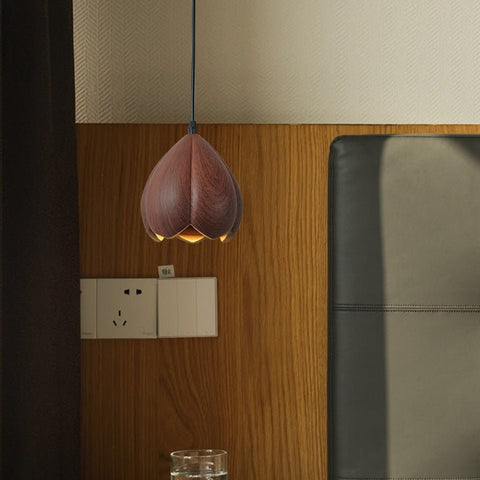 Petal-Shaped Resin Pendant Light for Bedroom and Dining Area Lighting
