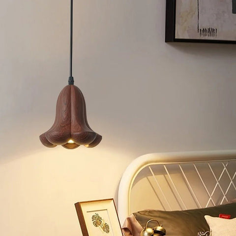 Petal-Shaped Resin Pendant Light for Bedroom and Dining Area Lighting