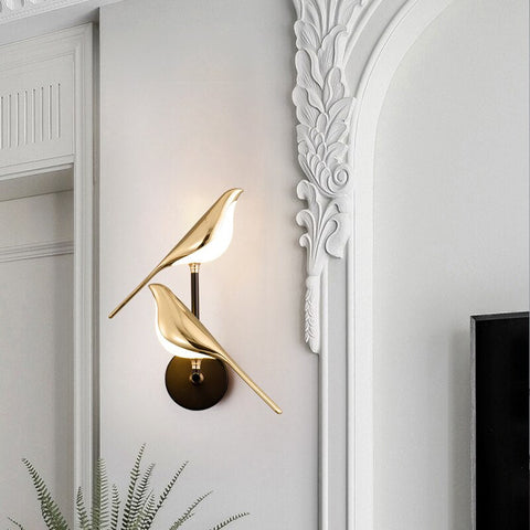 Sculptural Bird LED Wall Lamp with Magnetic Design for Modern Indoor Lighting