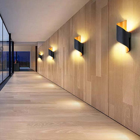 Modern Spiral Wall Light with Integrated LED Illumination and Sculptural Design